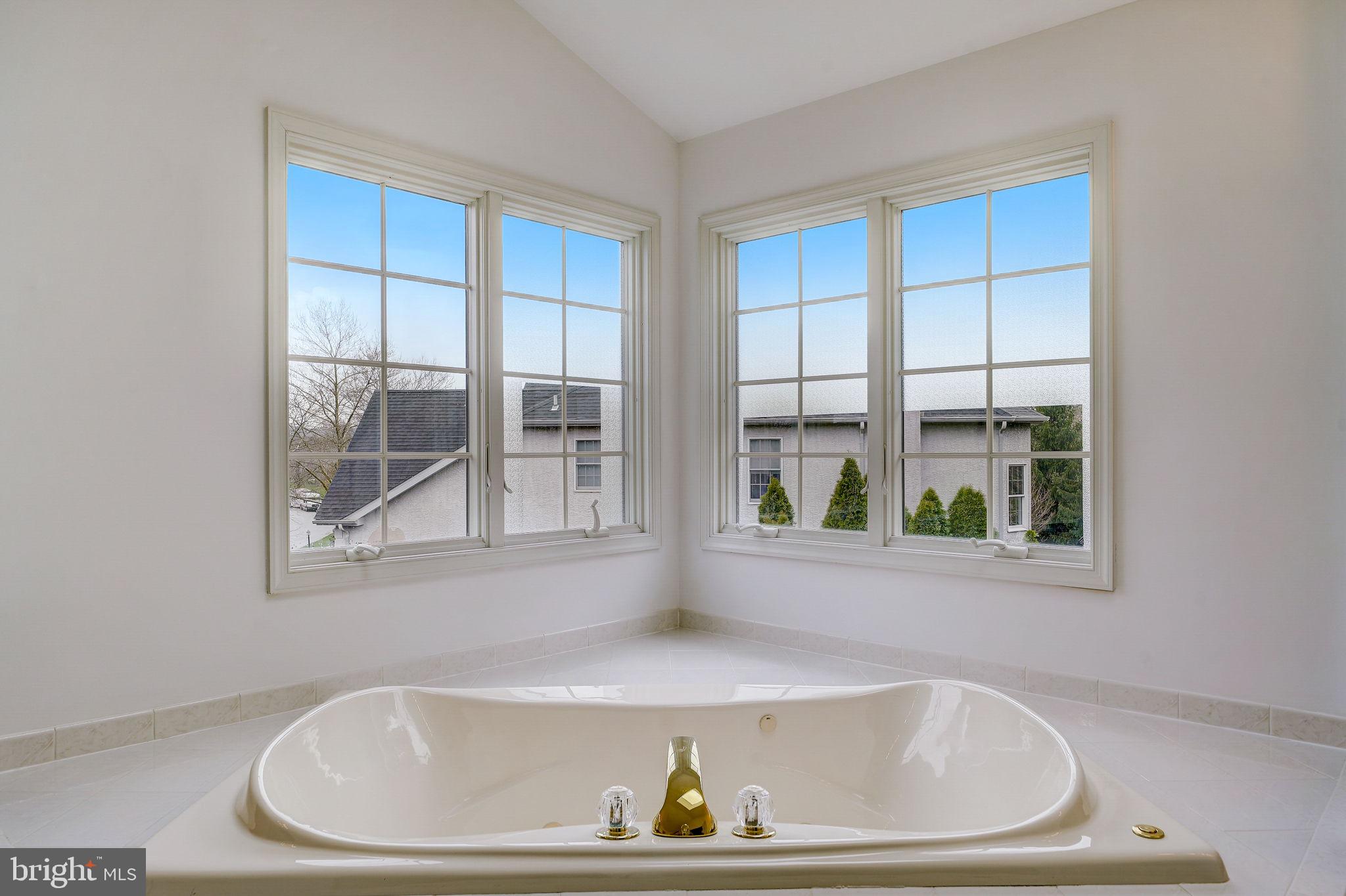 SWEDESFORD CHASE - Residential