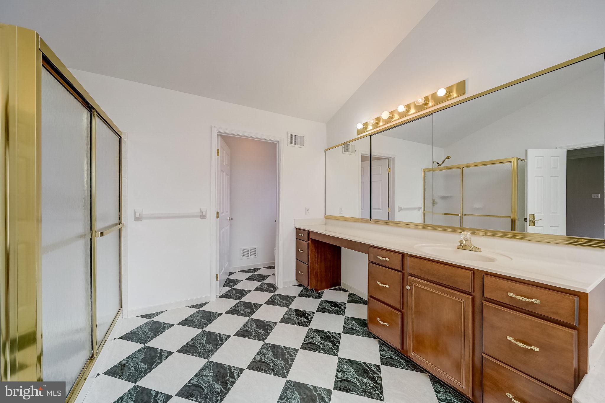 SWEDESFORD CHASE - Residential