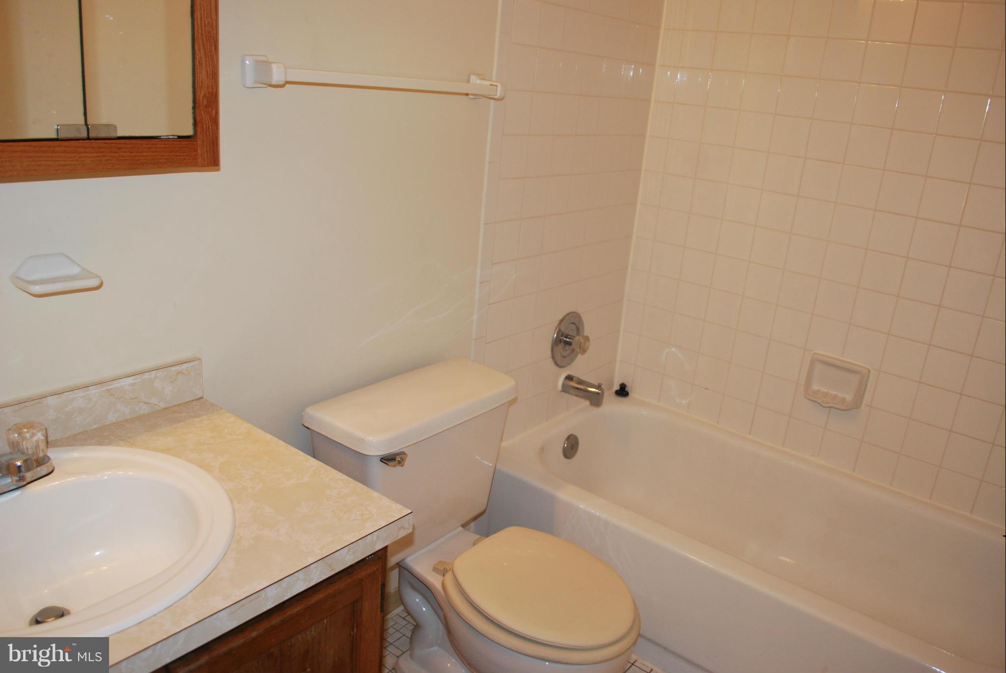 DALE CITY - Residential Lease