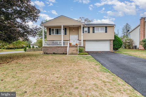 2 CUMBERLAND DRIVE CARLISLE PA 17013