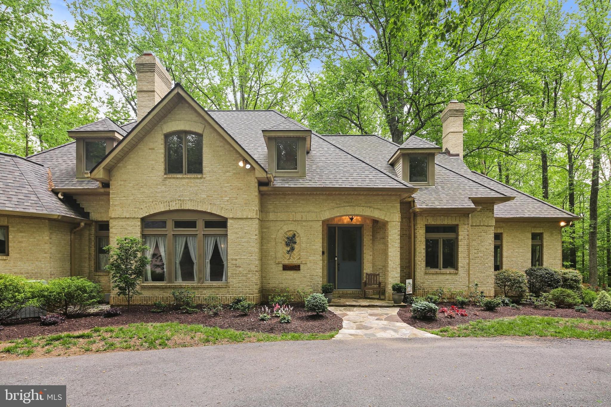 7487 MINK HOLLOW ROAD