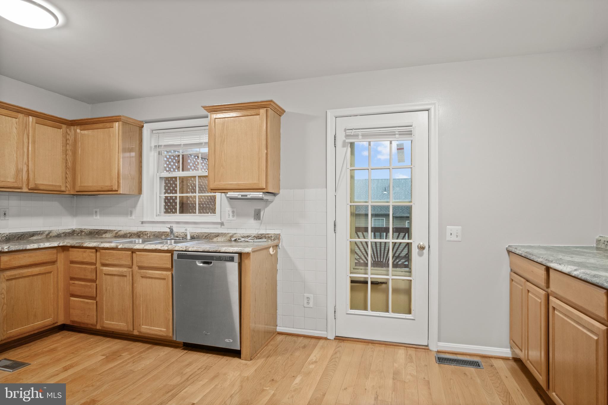 FAIR OAKS GREEN - Residential Lease