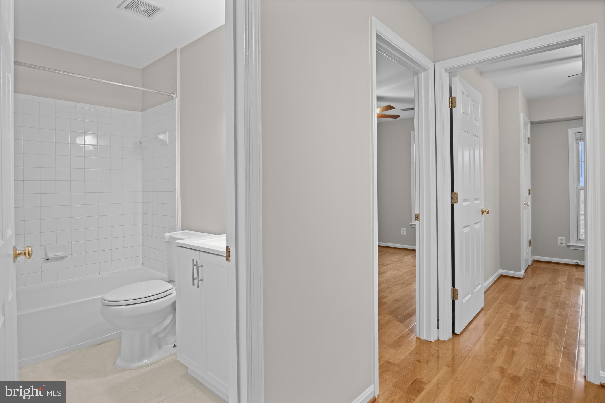 FAIR OAKS GREEN - Residential Lease