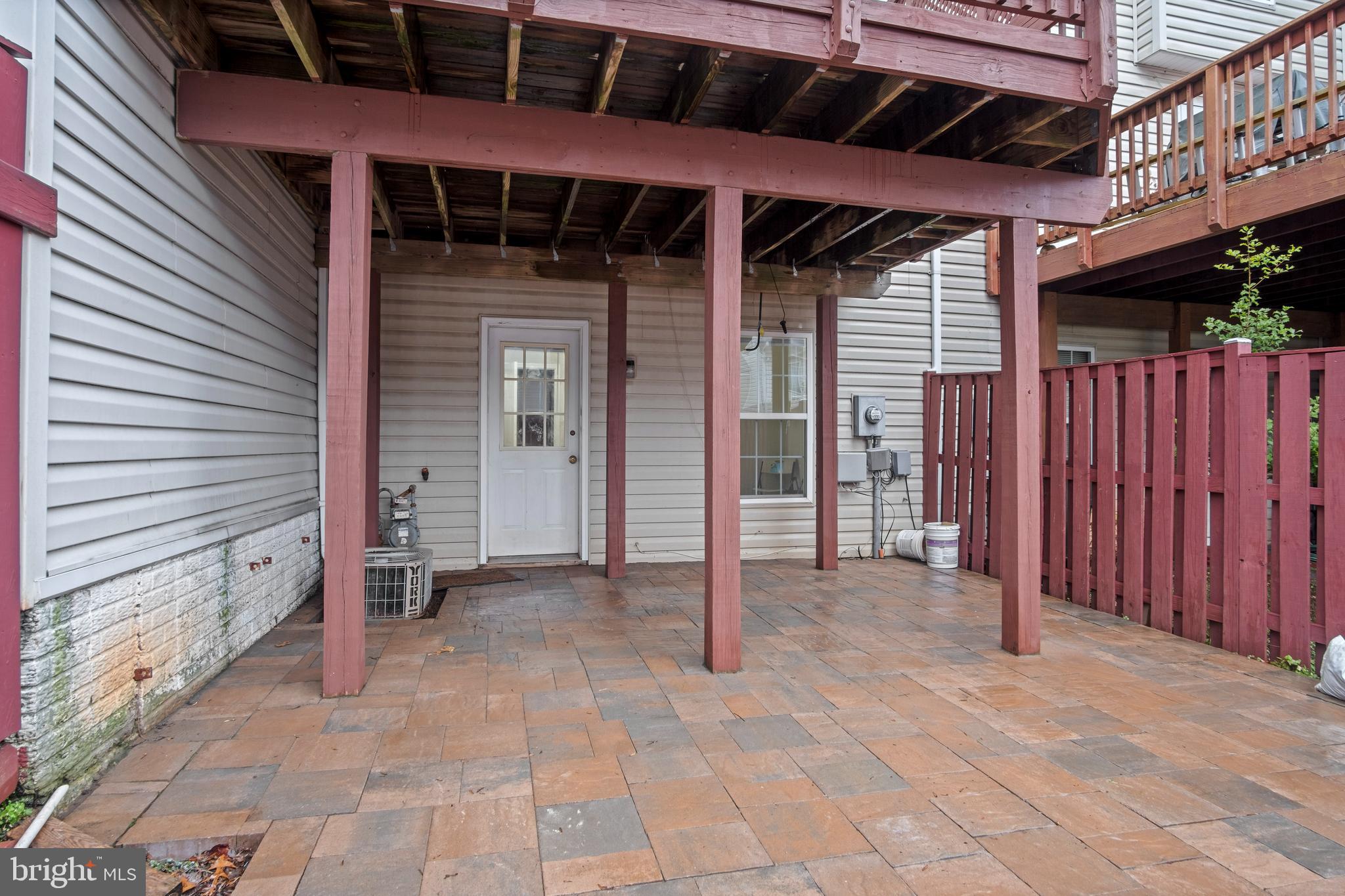 FAIR OAKS GREEN - Residential Lease