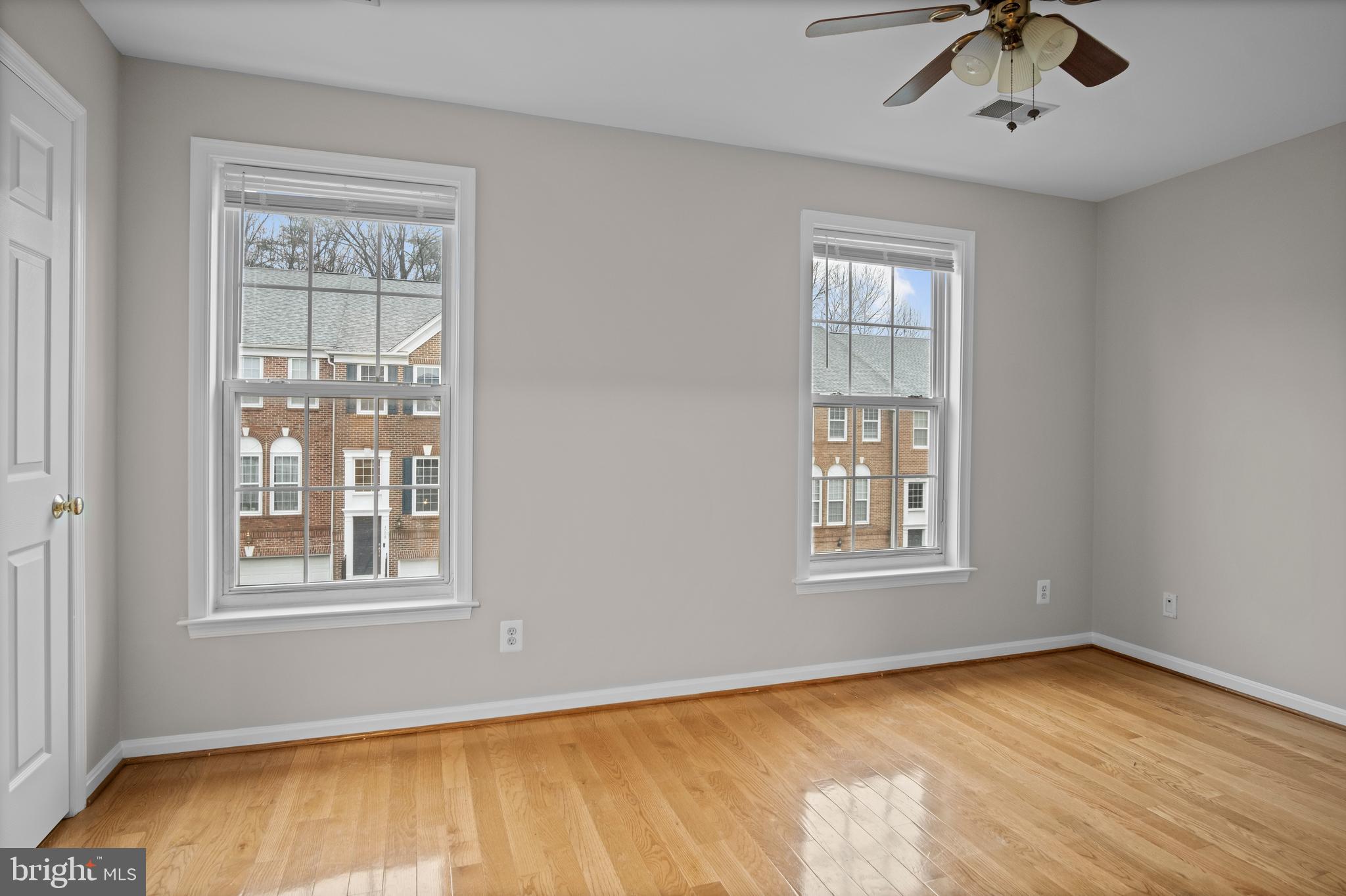 FAIR OAKS GREEN - Residential Lease