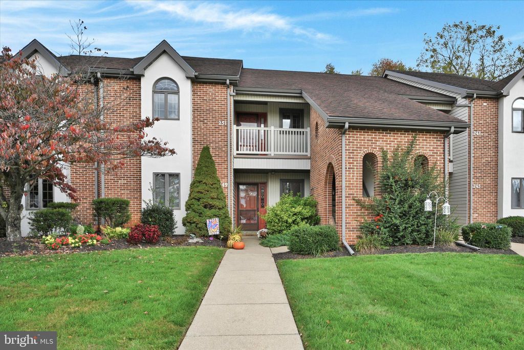 Photo of 251 Black Oak Drive, Lancaster, PA 17602 (MLS # PALA2042484)