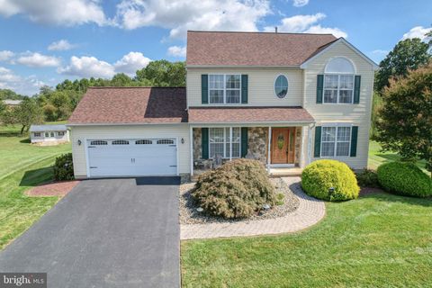 Photo of 36 Silver Lake Drive, MIDDLETOWN, DE 19709 (MLS # DENC2089322)