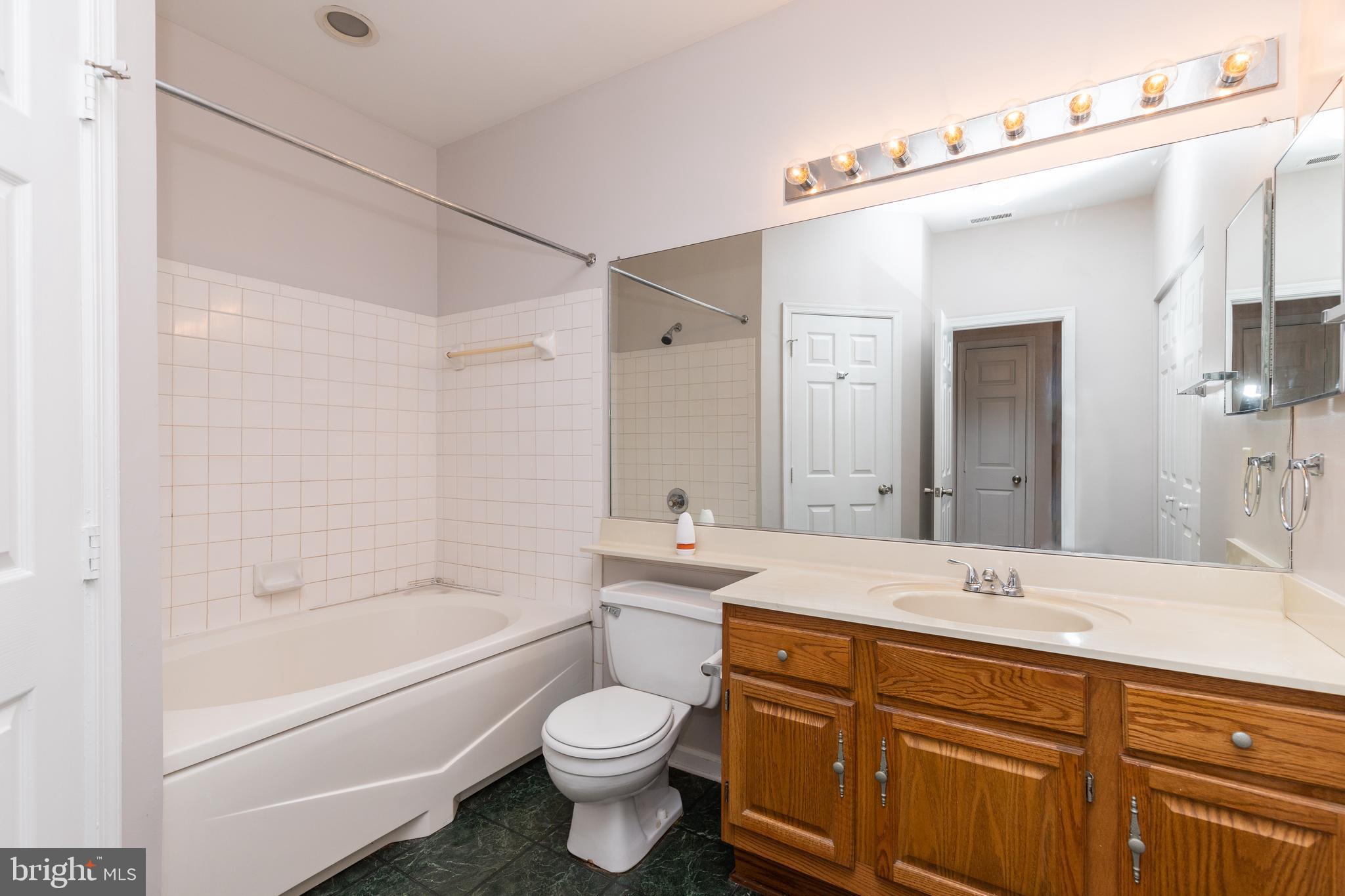 SILVERBROOK FARMS - Residential