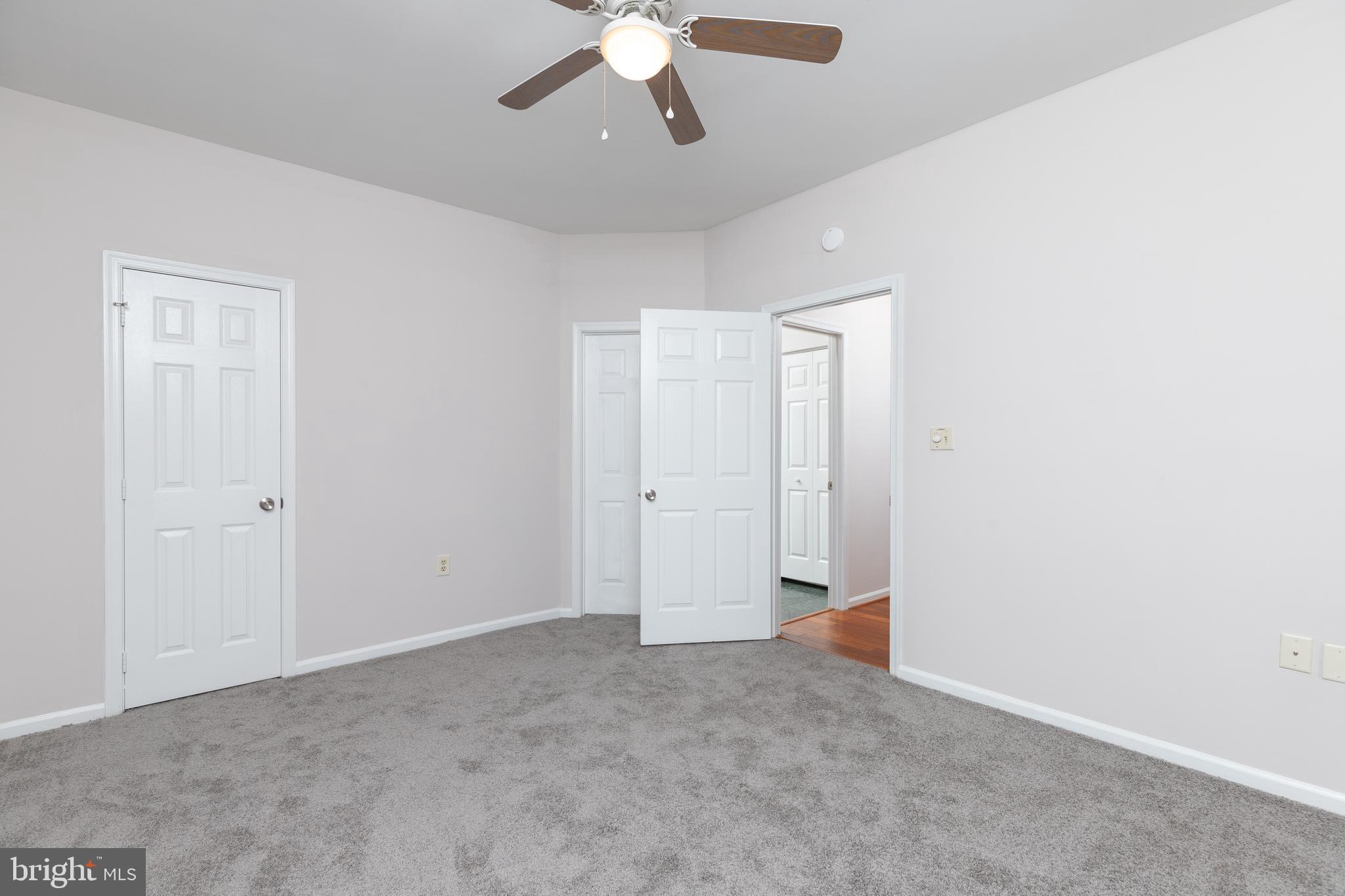 SILVERBROOK FARMS - Residential