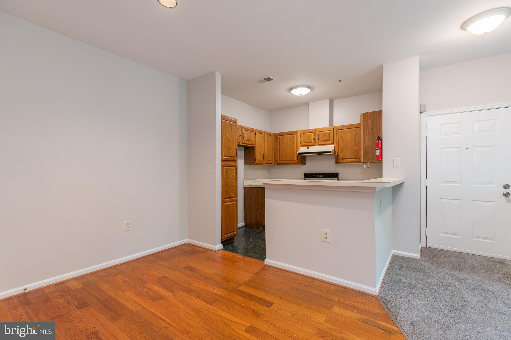 SILVERBROOK FARMS - Residential