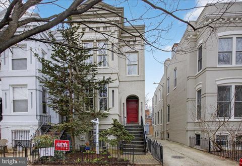 116 11TH STREET NE WASHINGTON DC 20002