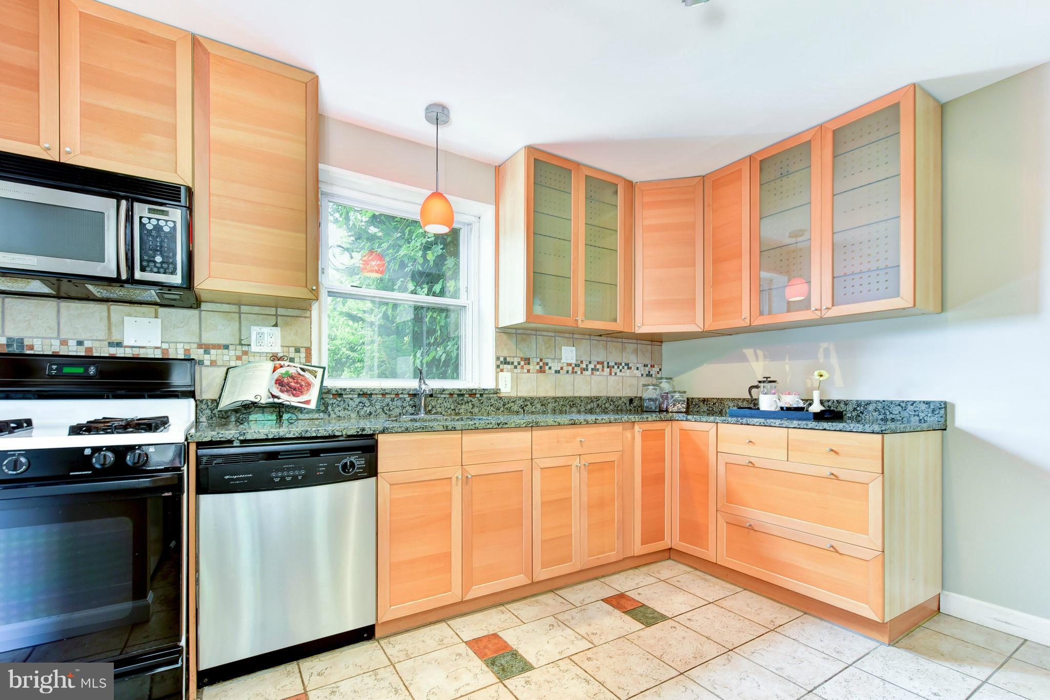 WARWICK VILLAGE - Residential