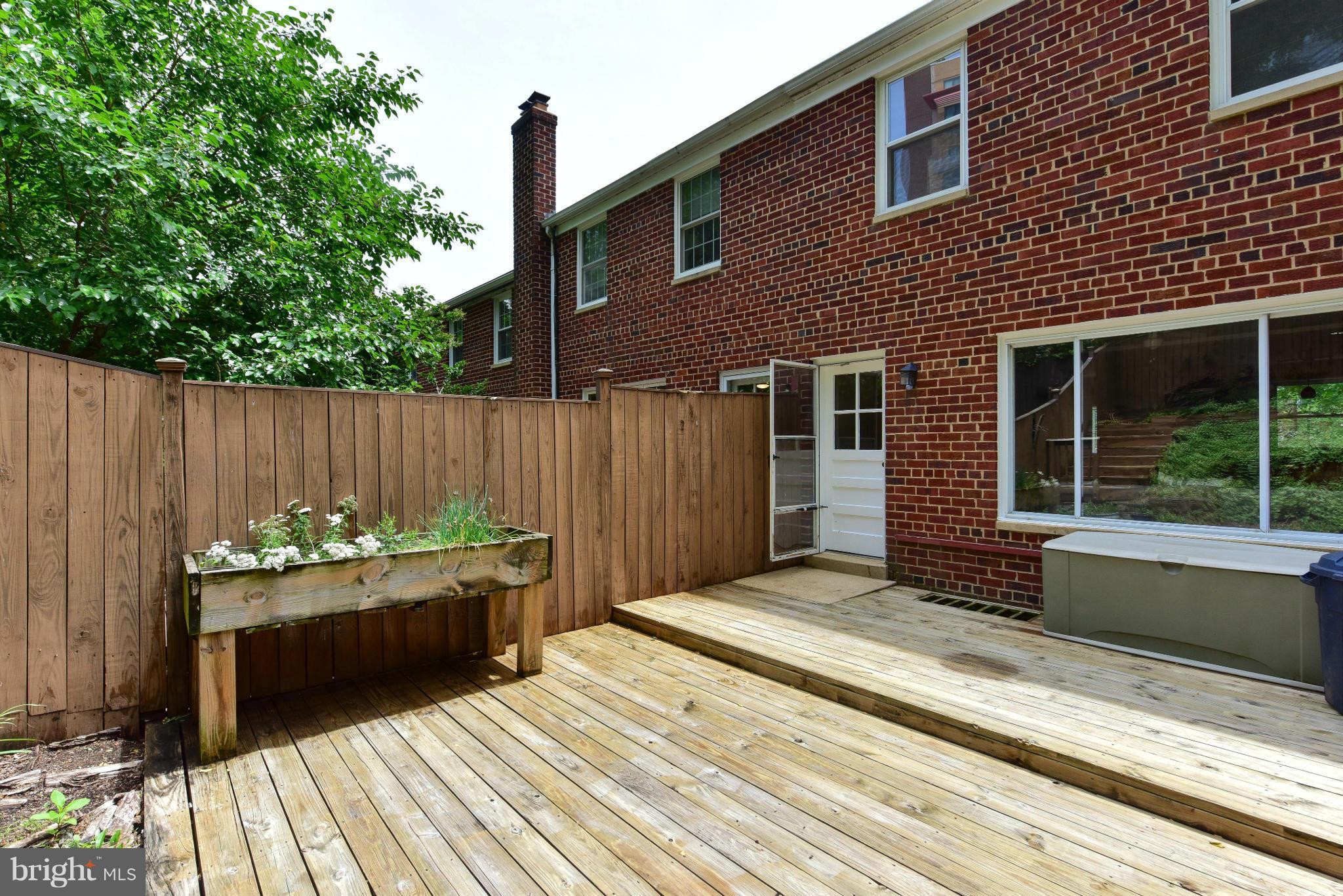 WARWICK VILLAGE - Residential