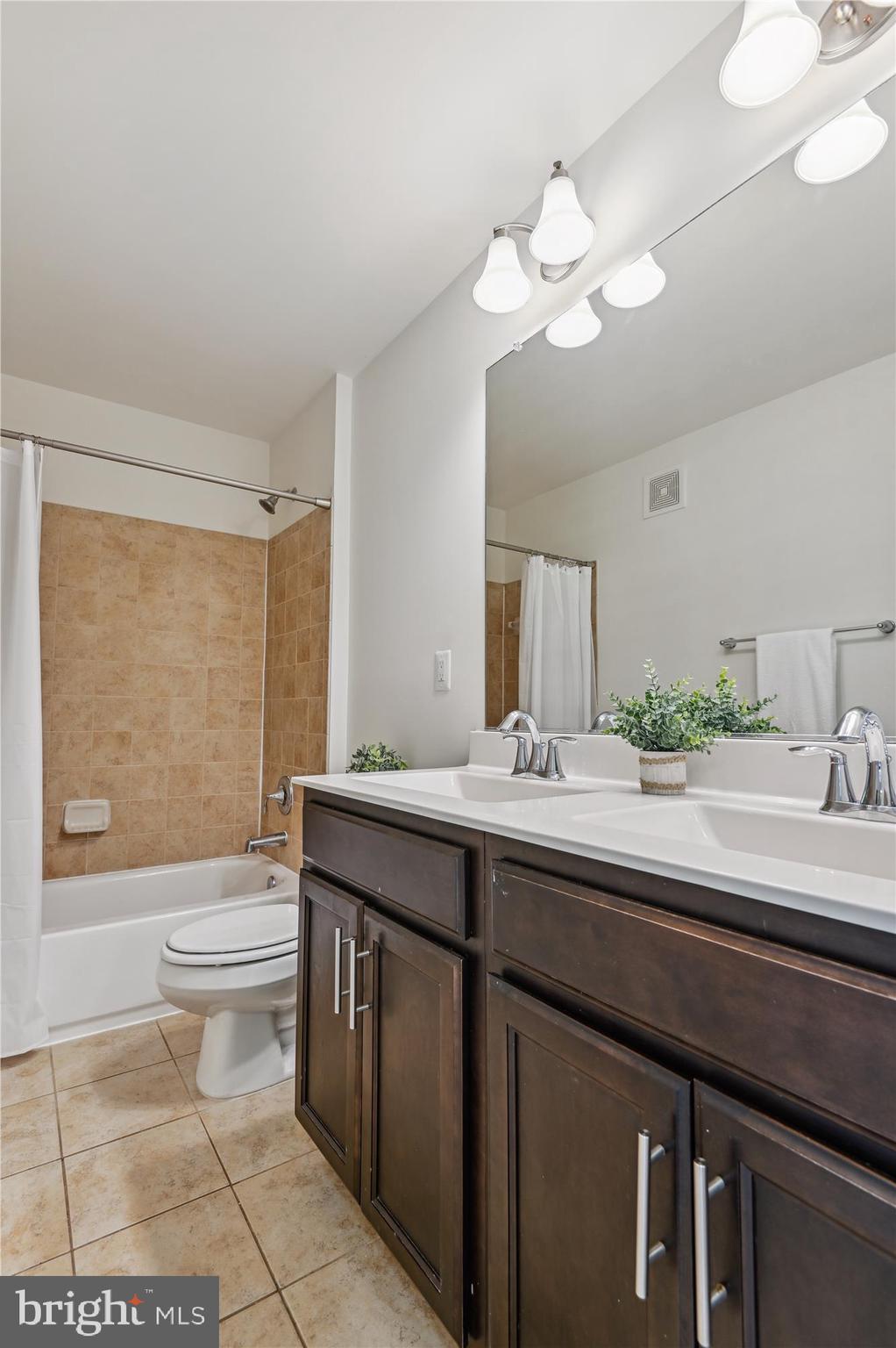 VILLAGE AT WAUGH CHAPEL - Residential