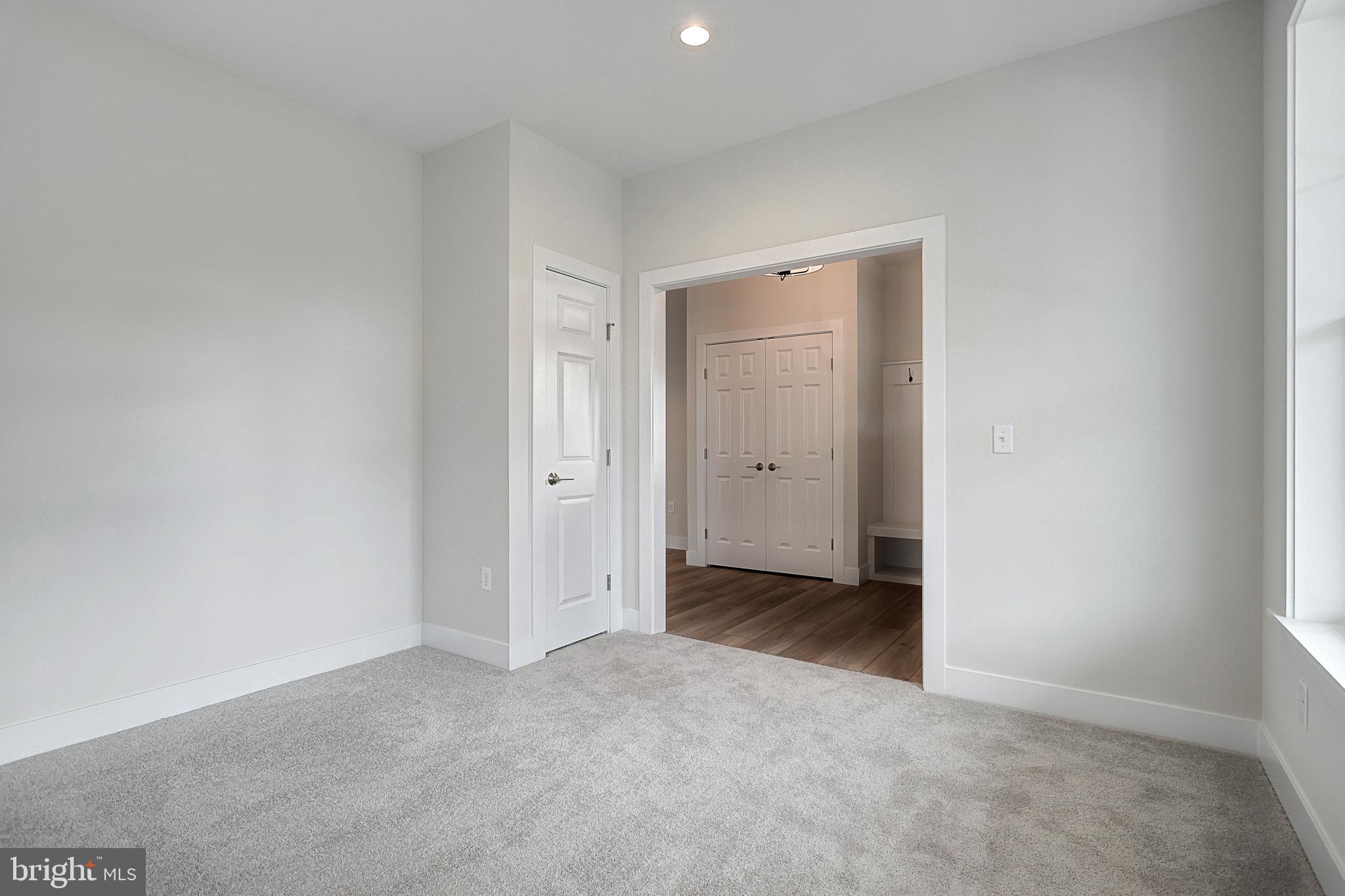 HOME TOWNE SQUARE - Residential