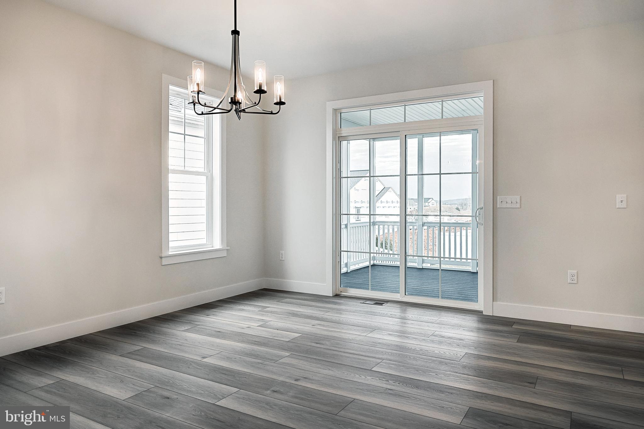 HOME TOWNE SQUARE - Residential