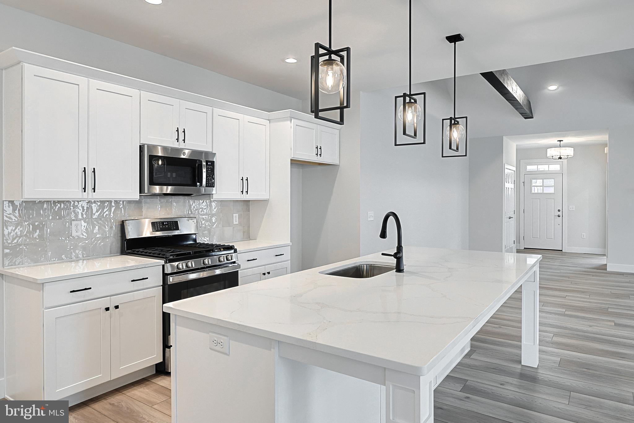 HOME TOWNE SQUARE - Residential