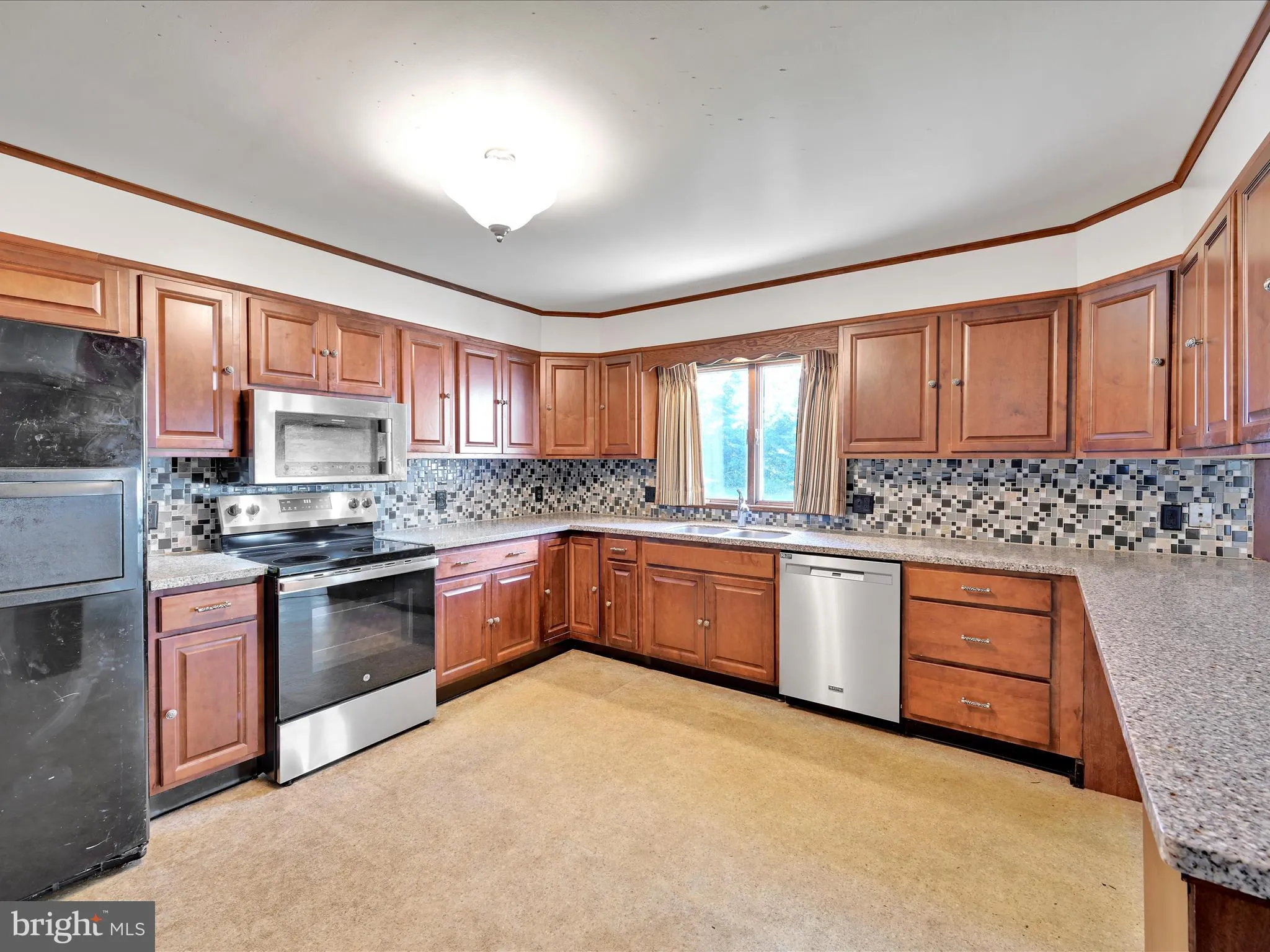 Lancaster, Pennsylvania 17601, United States, 3 Bedrooms Bedrooms, ,2 BathroomsBathrooms,Residential,Pending,100812