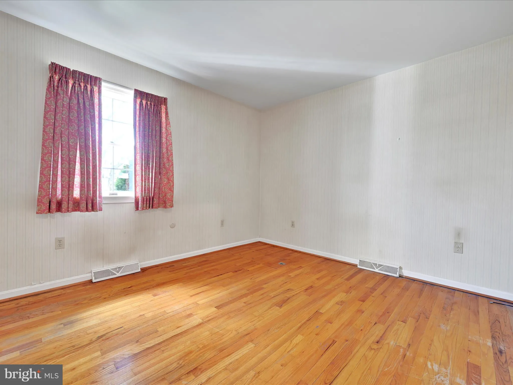 Lancaster, Pennsylvania 17601, United States, 3 Bedrooms Bedrooms, ,2 BathroomsBathrooms,Residential,Pending,100812