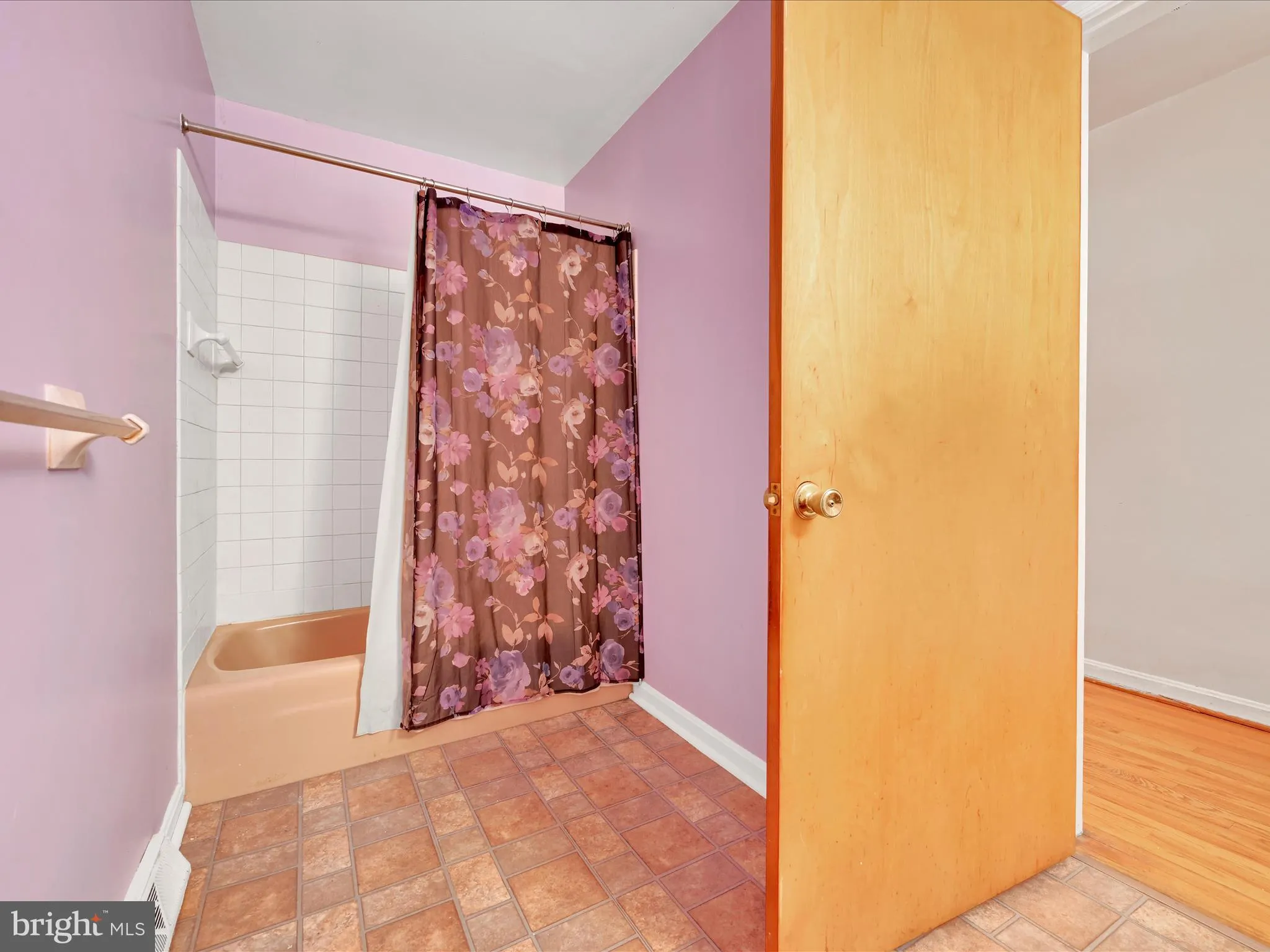 Lancaster, Pennsylvania 17601, United States, 3 Bedrooms Bedrooms, ,2 BathroomsBathrooms,Residential,Pending,100812