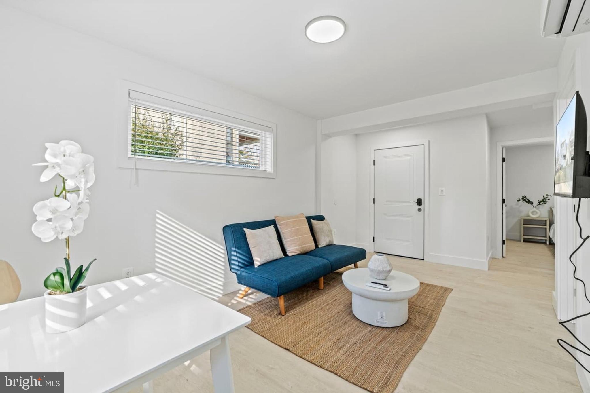 VIRGINIA SQUARE - Residential Income