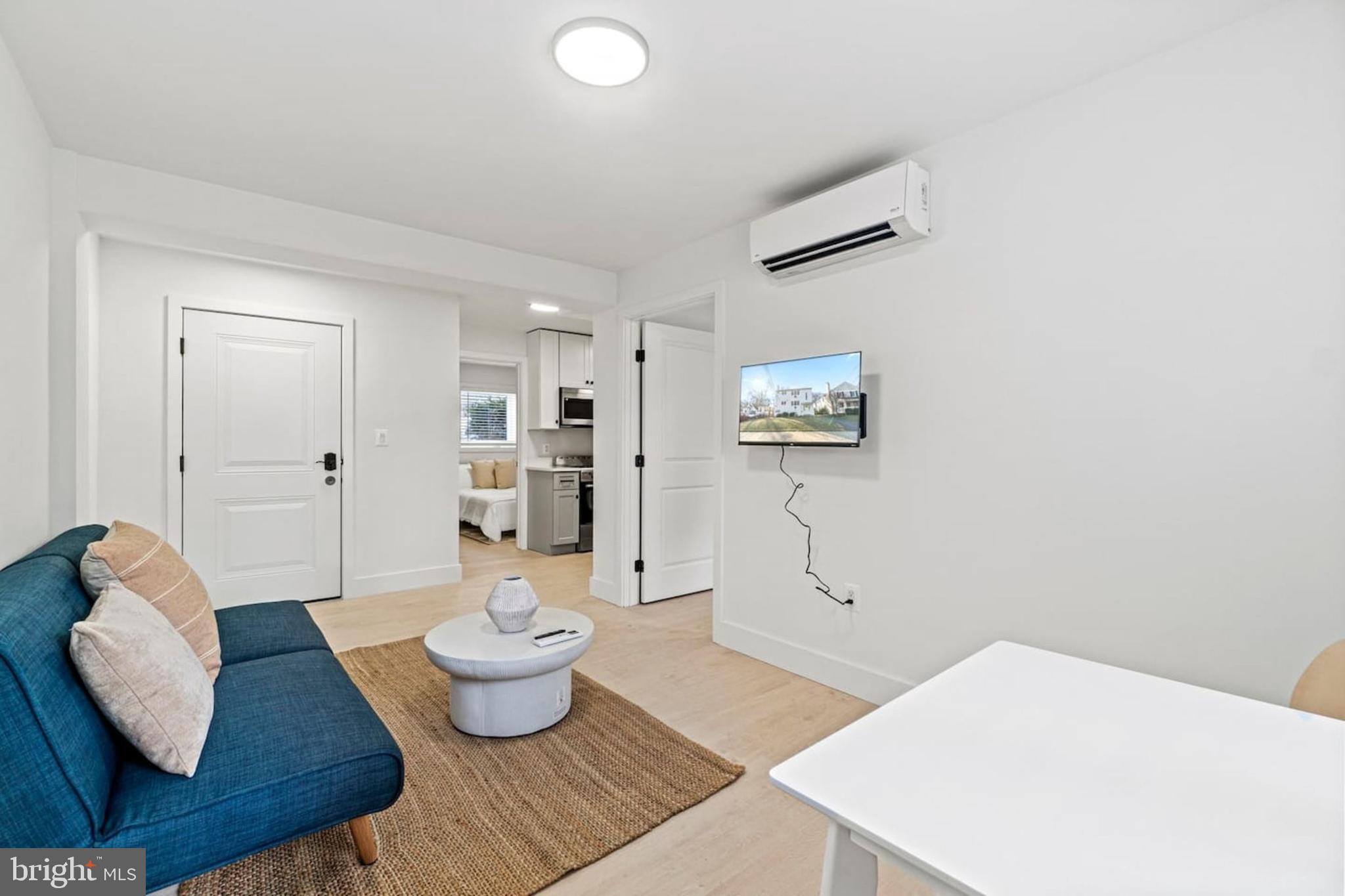 VIRGINIA SQUARE - Residential Income