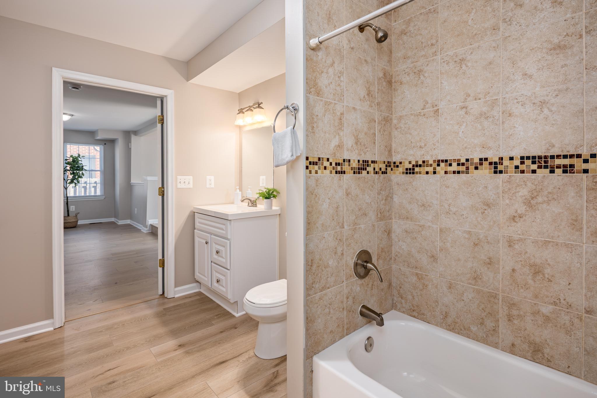 KENWOOD - Residential