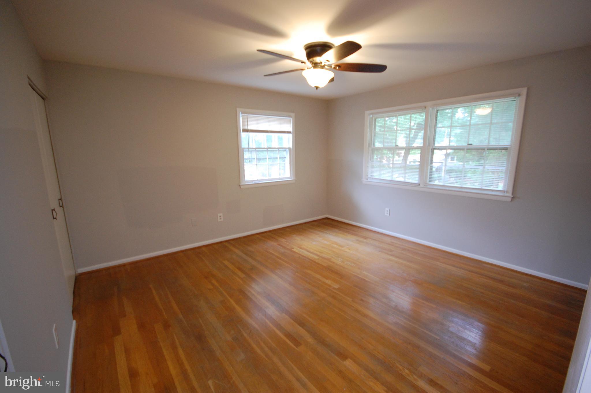 MOSBY WOODS - Residential Lease