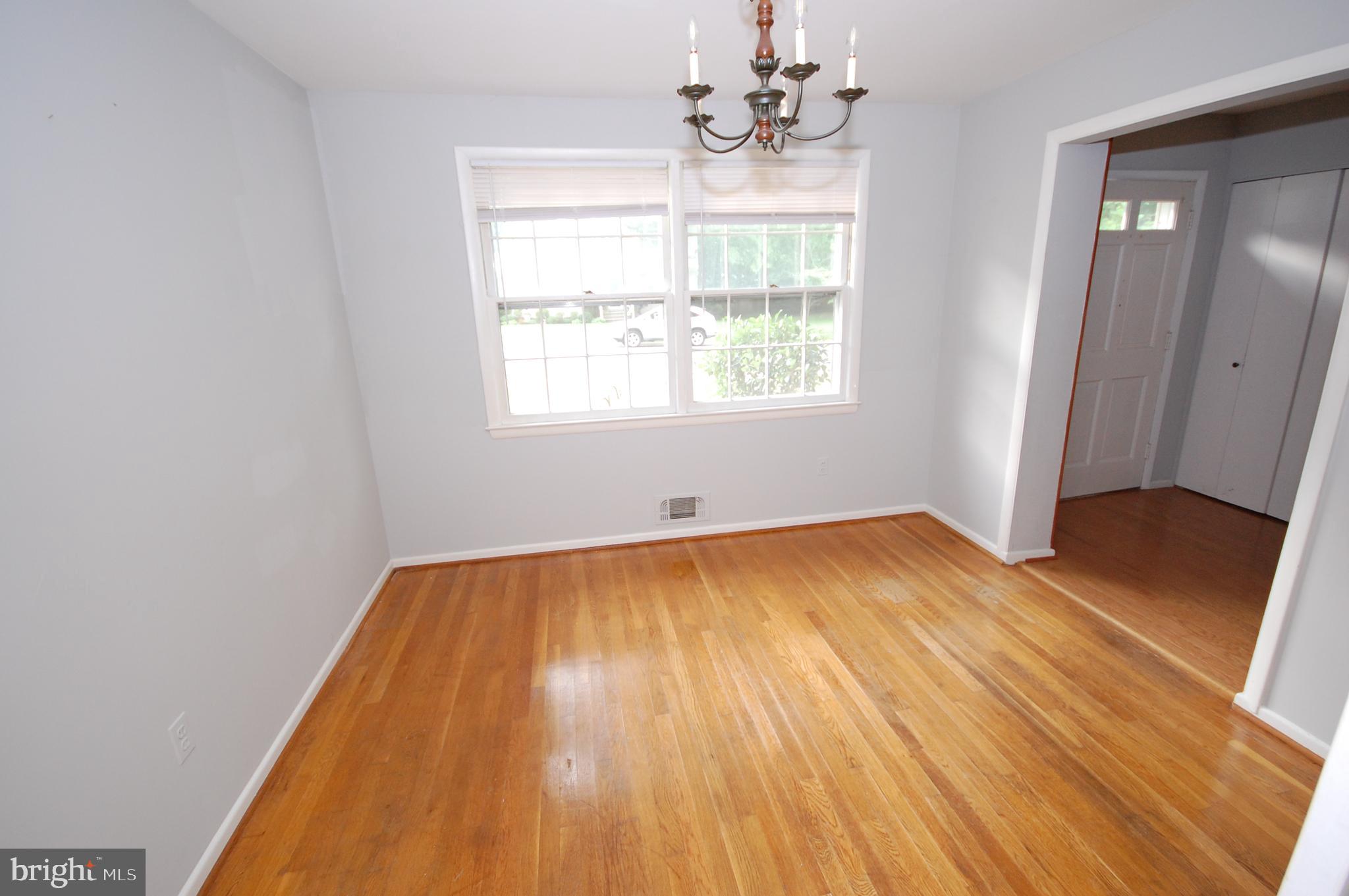 MOSBY WOODS - Residential Lease