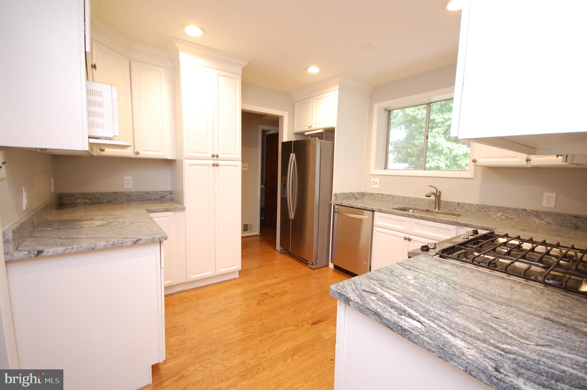 MOSBY WOODS - Residential Lease