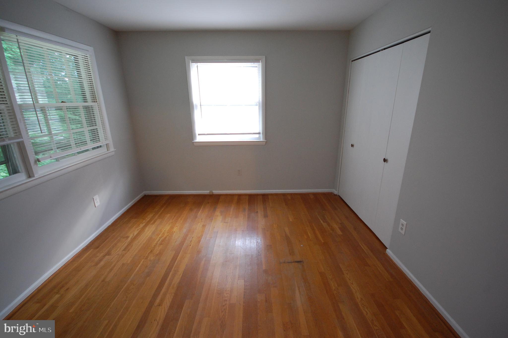 MOSBY WOODS - Residential Lease