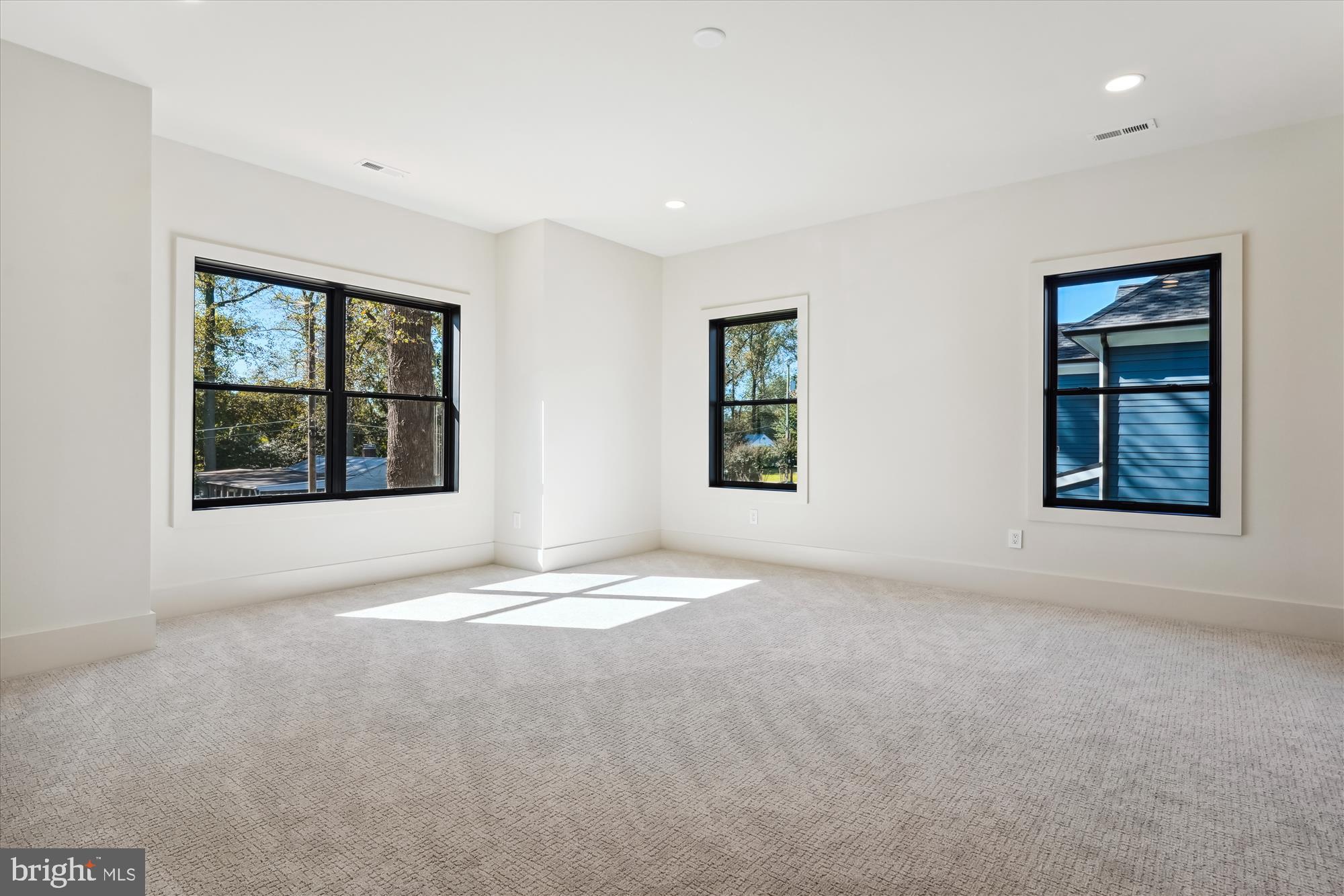 WOODLEY - Residential