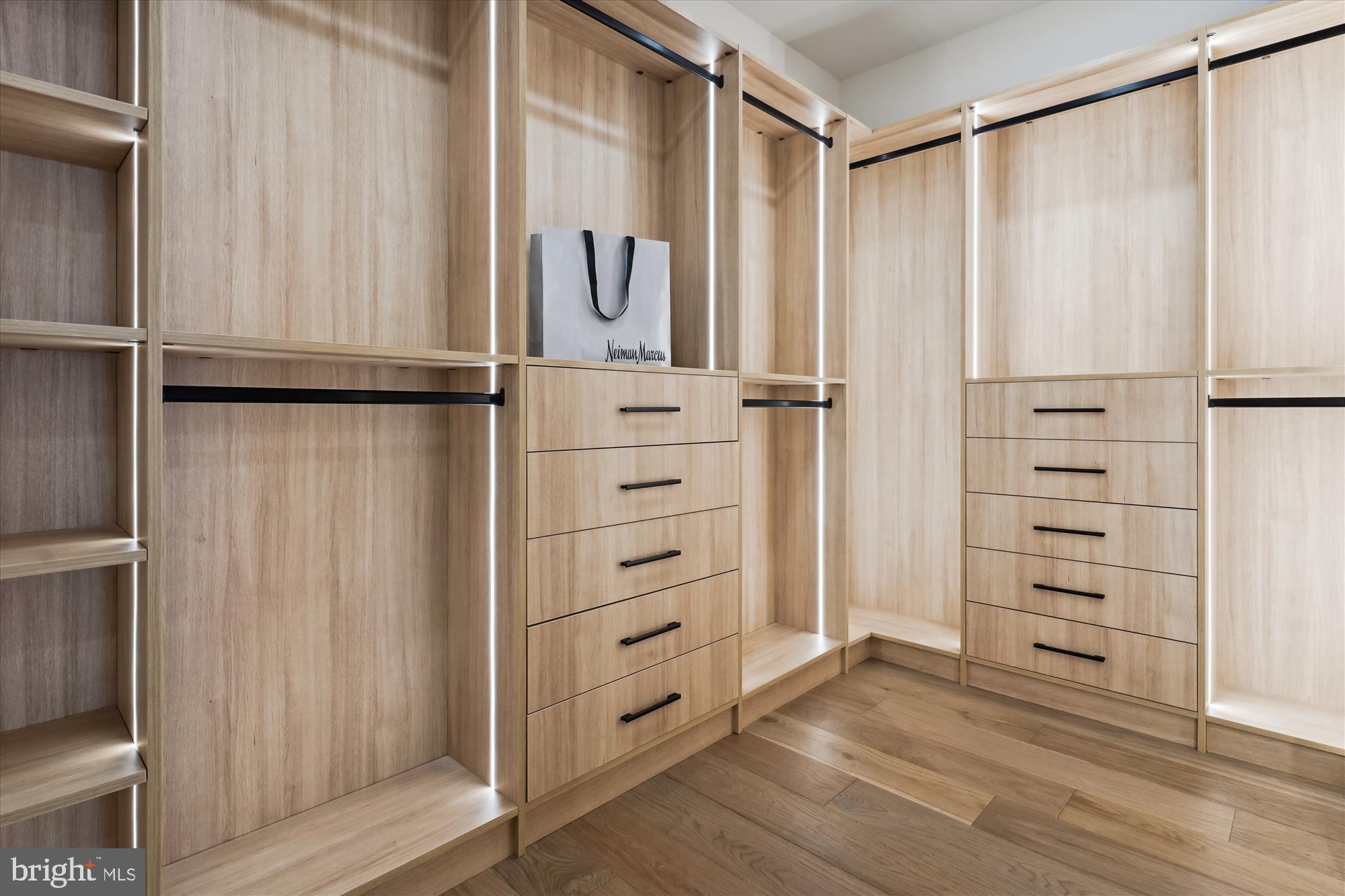 WOODLEY - Residential