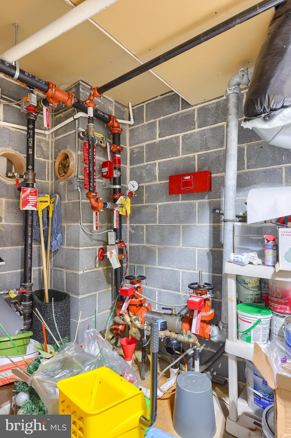 WYOMISSING HILLS - Commercial Sale