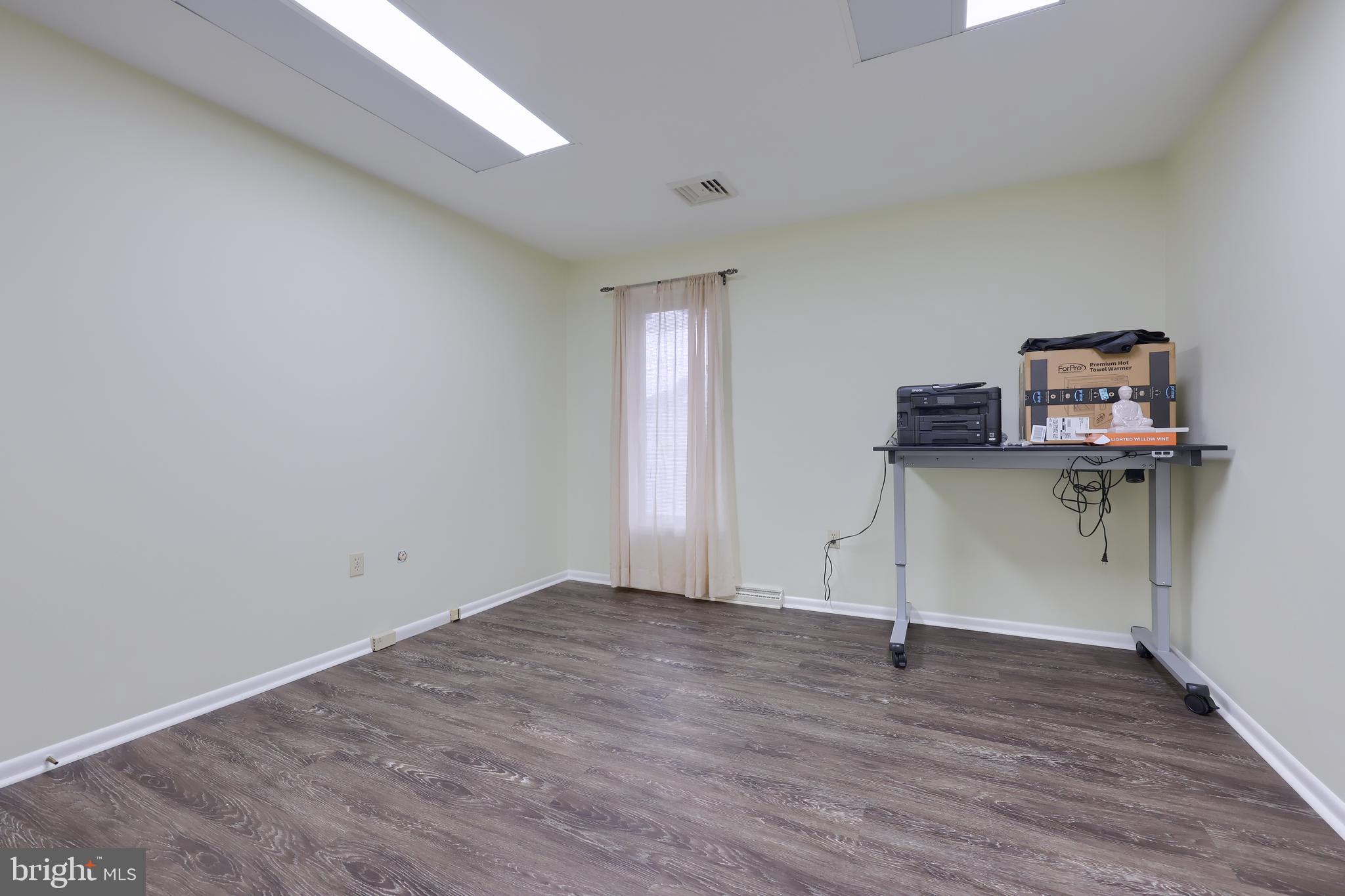 WYOMISSING HILLS - Commercial Sale