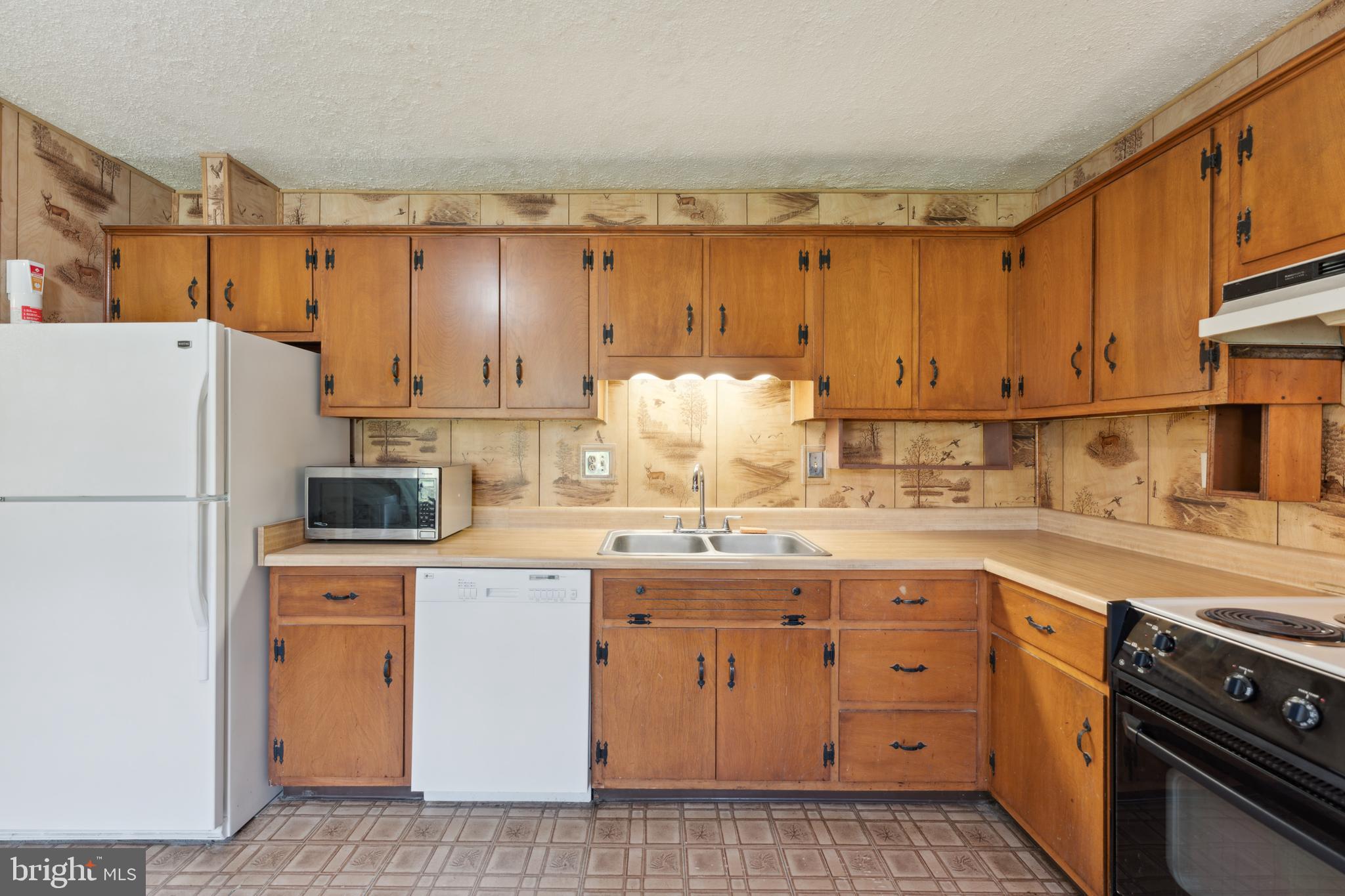 MILL CREEK TOWNE - Residential