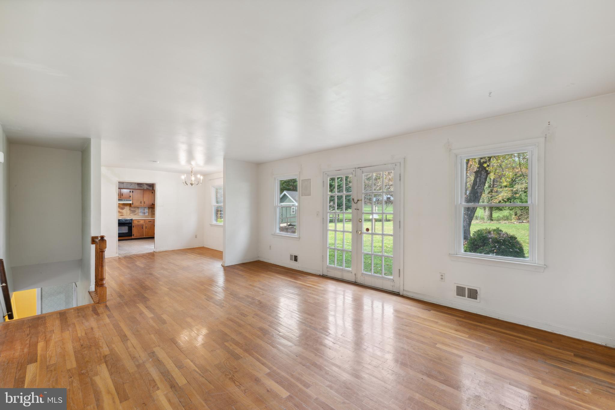 MILL CREEK TOWNE - Residential