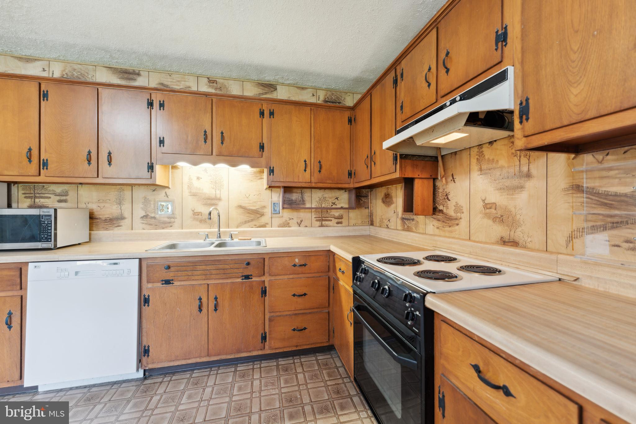 MILL CREEK TOWNE - Residential