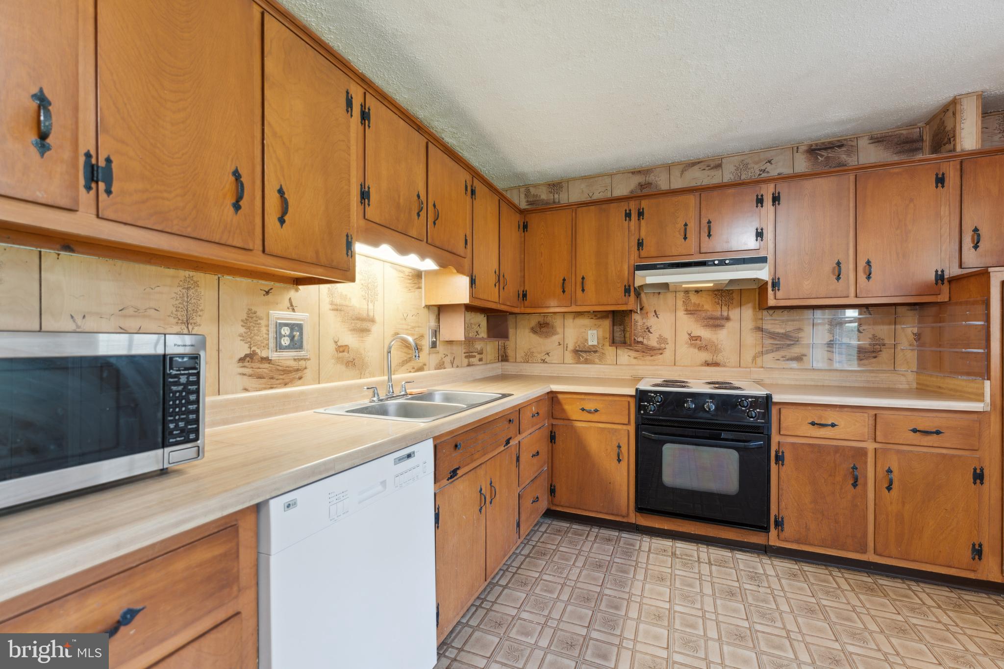 MILL CREEK TOWNE - Residential