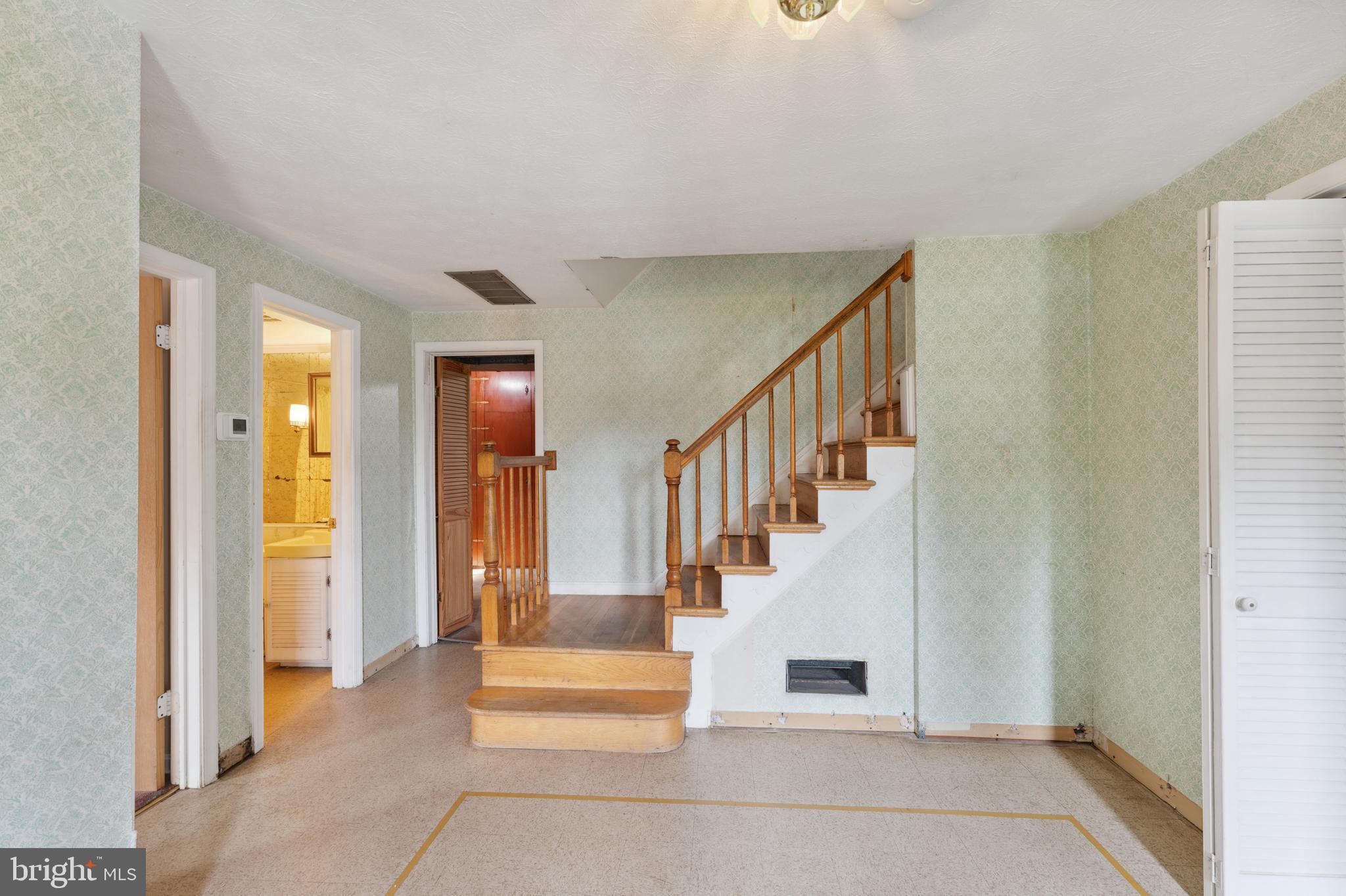 MILL CREEK TOWNE - Residential