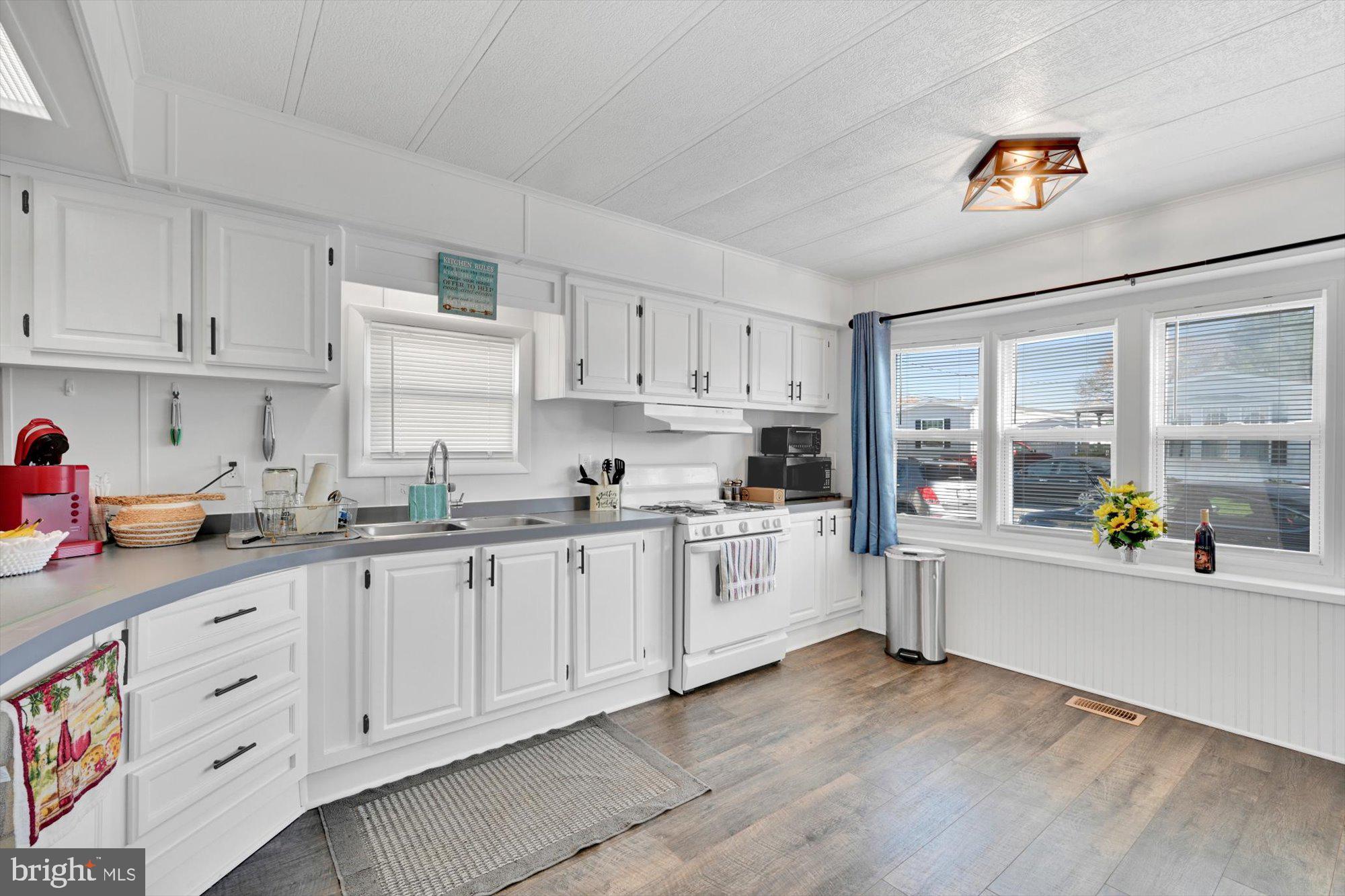 BLUE BELL MOBILE HOME PARK - Residential