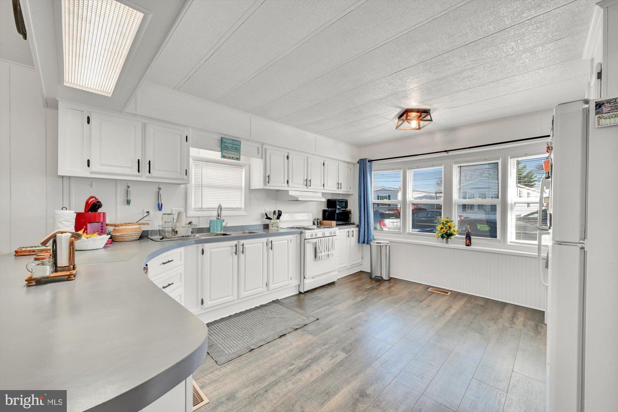 BLUE BELL MOBILE HOME PARK - Residential