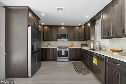 398 Fuchsia Plaza, Monroe Township, NJ 08831 - MLS#: NJMX2011162