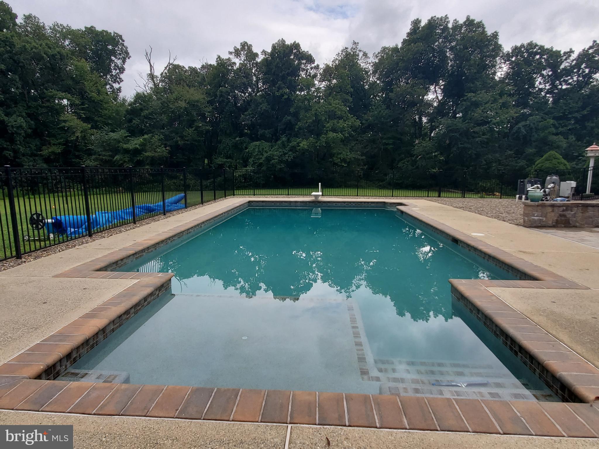 WINDSOR TWP - Residential