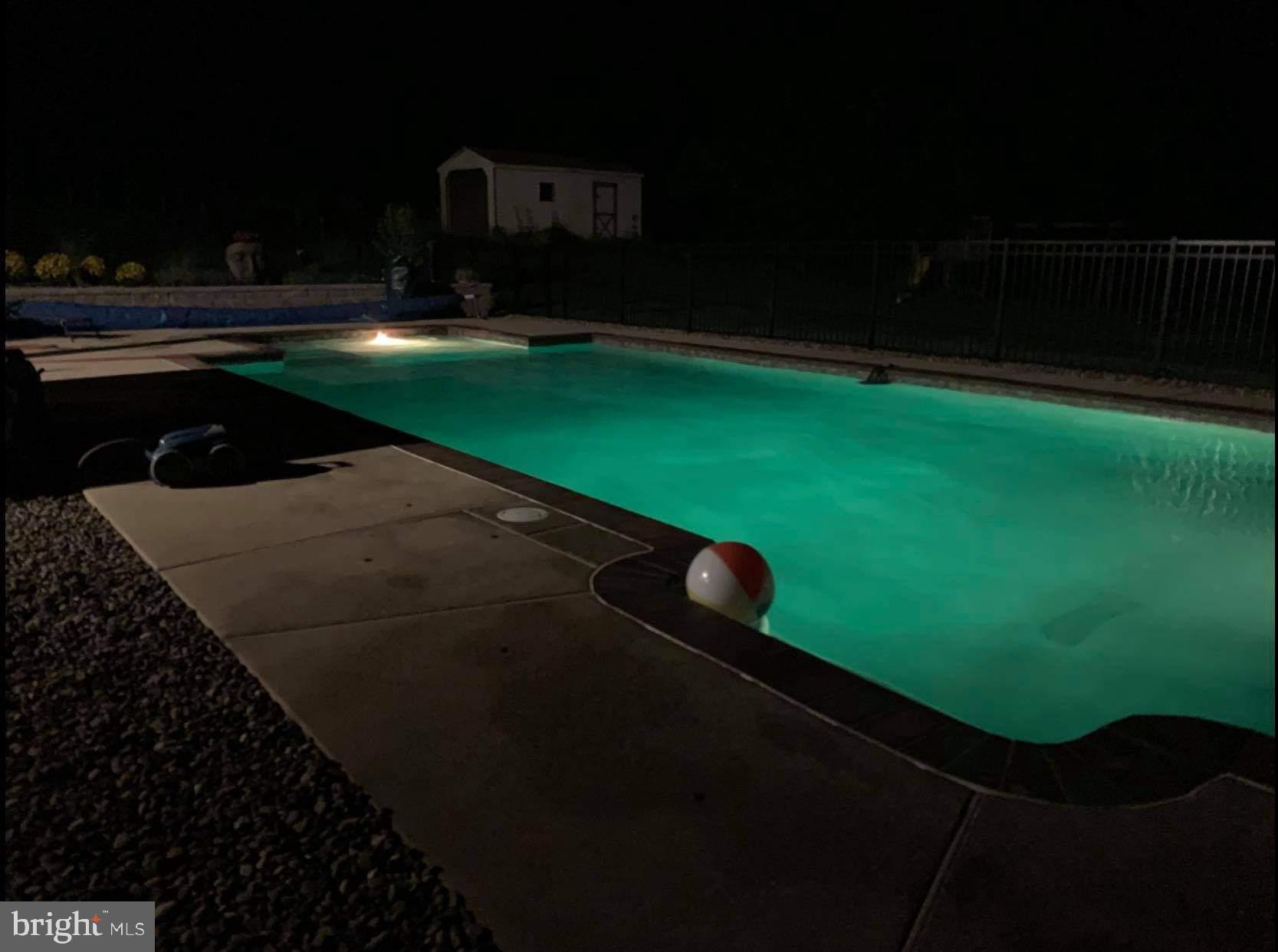 WINDSOR TWP - Residential