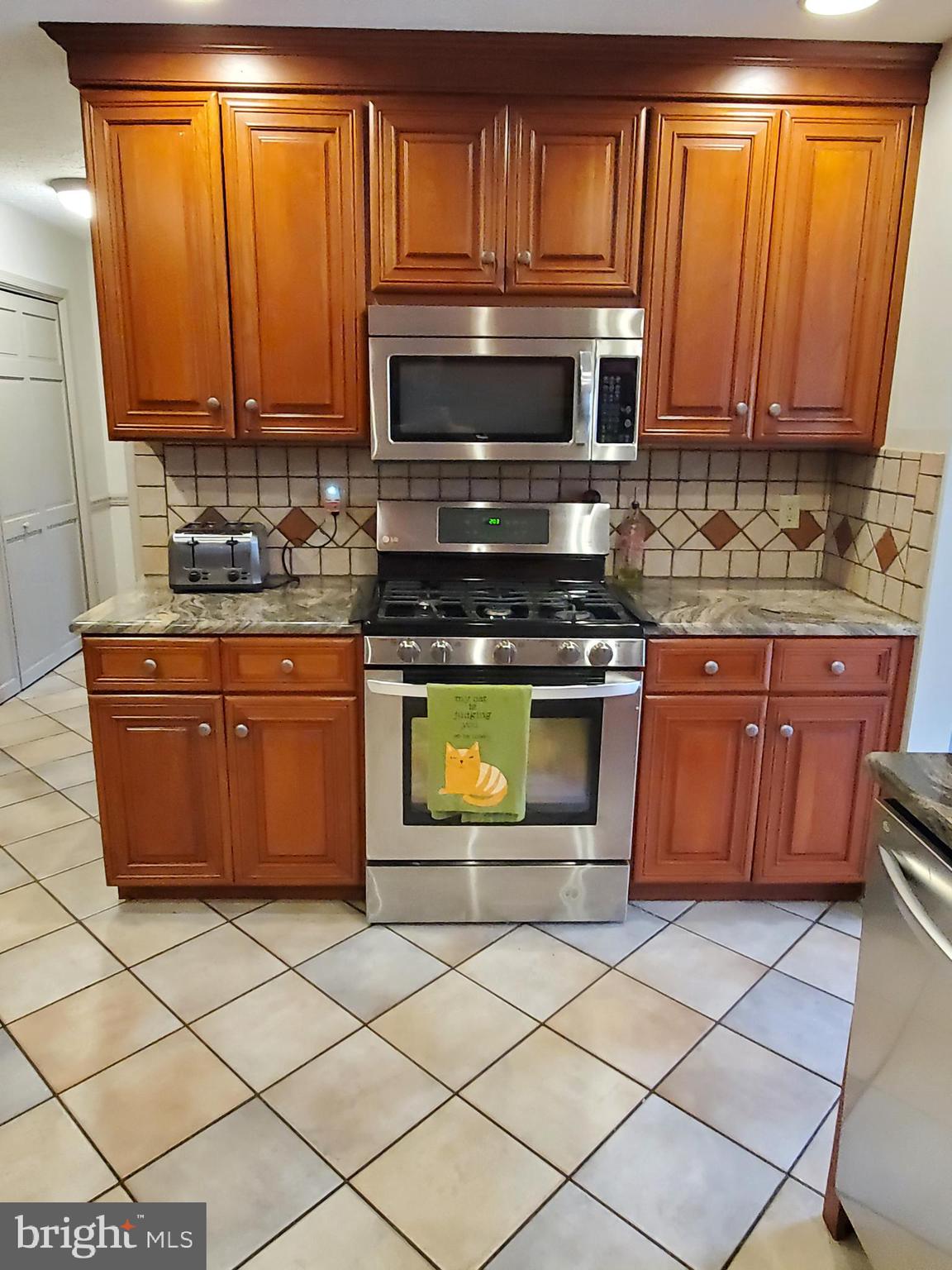 WINDSOR TWP - Residential