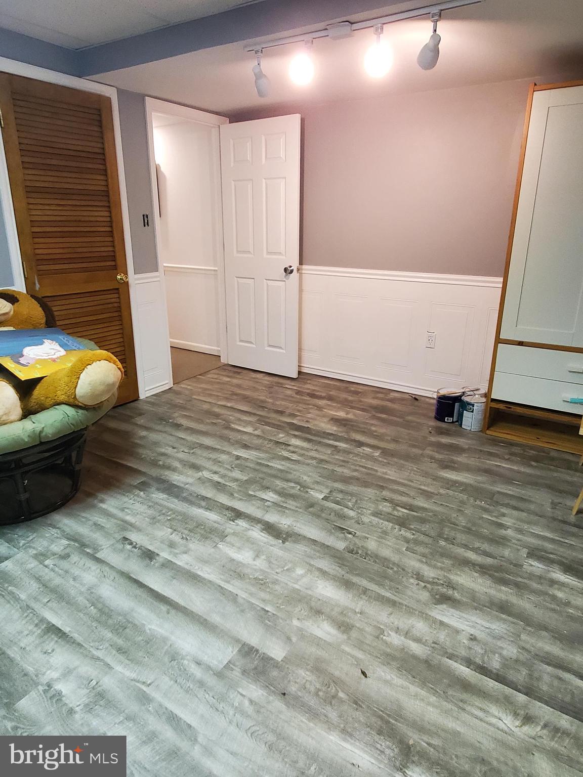 WINDSOR TWP - Residential