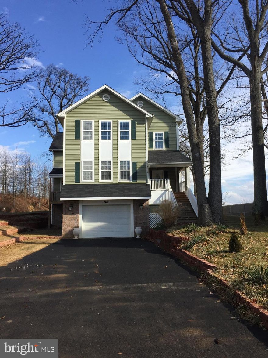 New Home!!!  Gorgeous, newly built, 5 bedrooms, 4 1/2 baths designer contemporary home. With MAIN LEVEL bedroom & Bath. Or can be used as home office.  1/8 of a mile from Dunn Loring Metro & Harris Teeter Shopping.  Close to newly expanding Mosaic District and Tyson's Corner.  Easy and quick access to all major arteries.  Craftsmen style interior. Marshall H.S. Pyramid