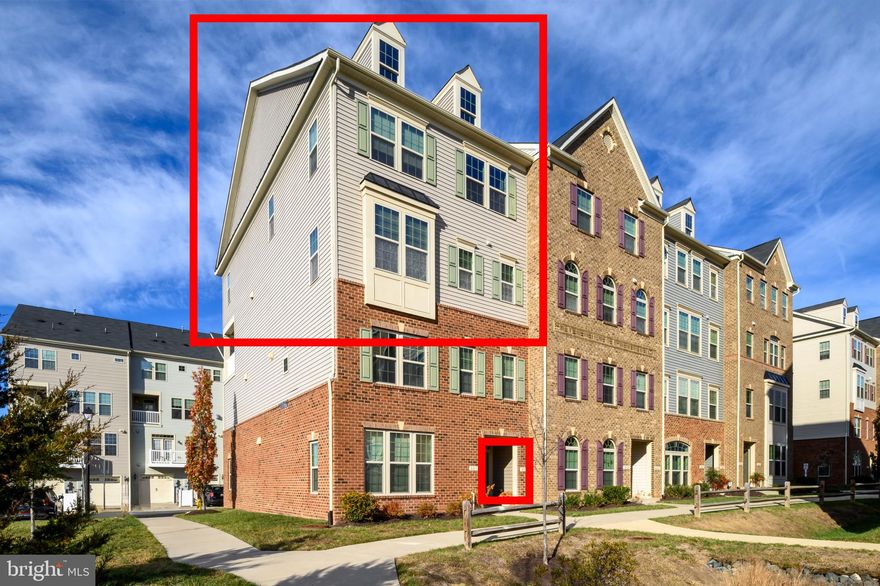 Stunning END-UNIT! 3 bedrooms & 2.5 baths. MODEL CONDITION!! Huge unit situated perfectly in the neighborhood! Walk to everything! Large family room w/loads of natural light. Large Kitchen with stainless steel appliances, Granite counters, center island, dining area, sep. Living room & Den w/french doors. Upper level w/3 beds & 2 full bathrooms & laundry room. Master suite w/ 2 walk-in closets, private bath w/shower & dual sinks. Bonus 1 car garage & off street parking. Exterior balcony with Amazing Views!