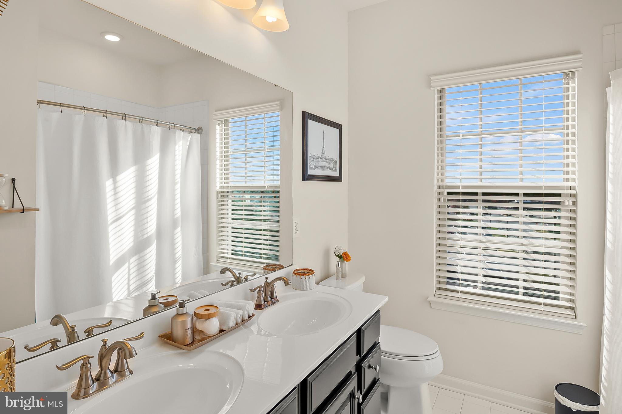 ORCHARD SQUARE - Residential